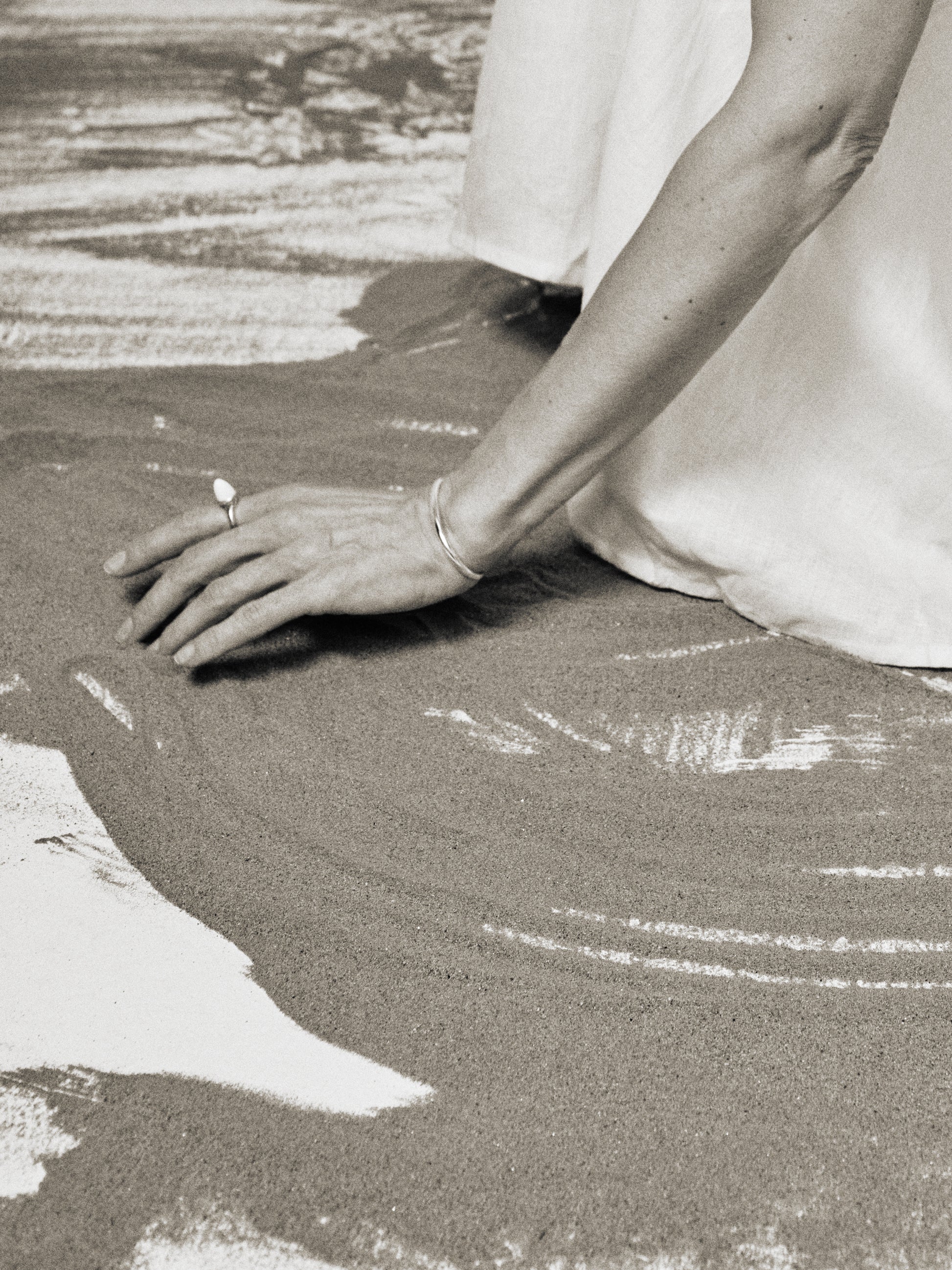 RIVERLAKE Seed Enclave Ring featuring a unique antler design, elegantly crafted for a natural aesthetic.