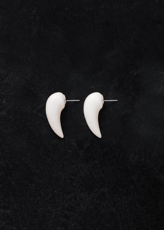 Medium antler fang earrings by RIVERLAKE, featuring a unique design in white, perfect for adding flair to any outfit.