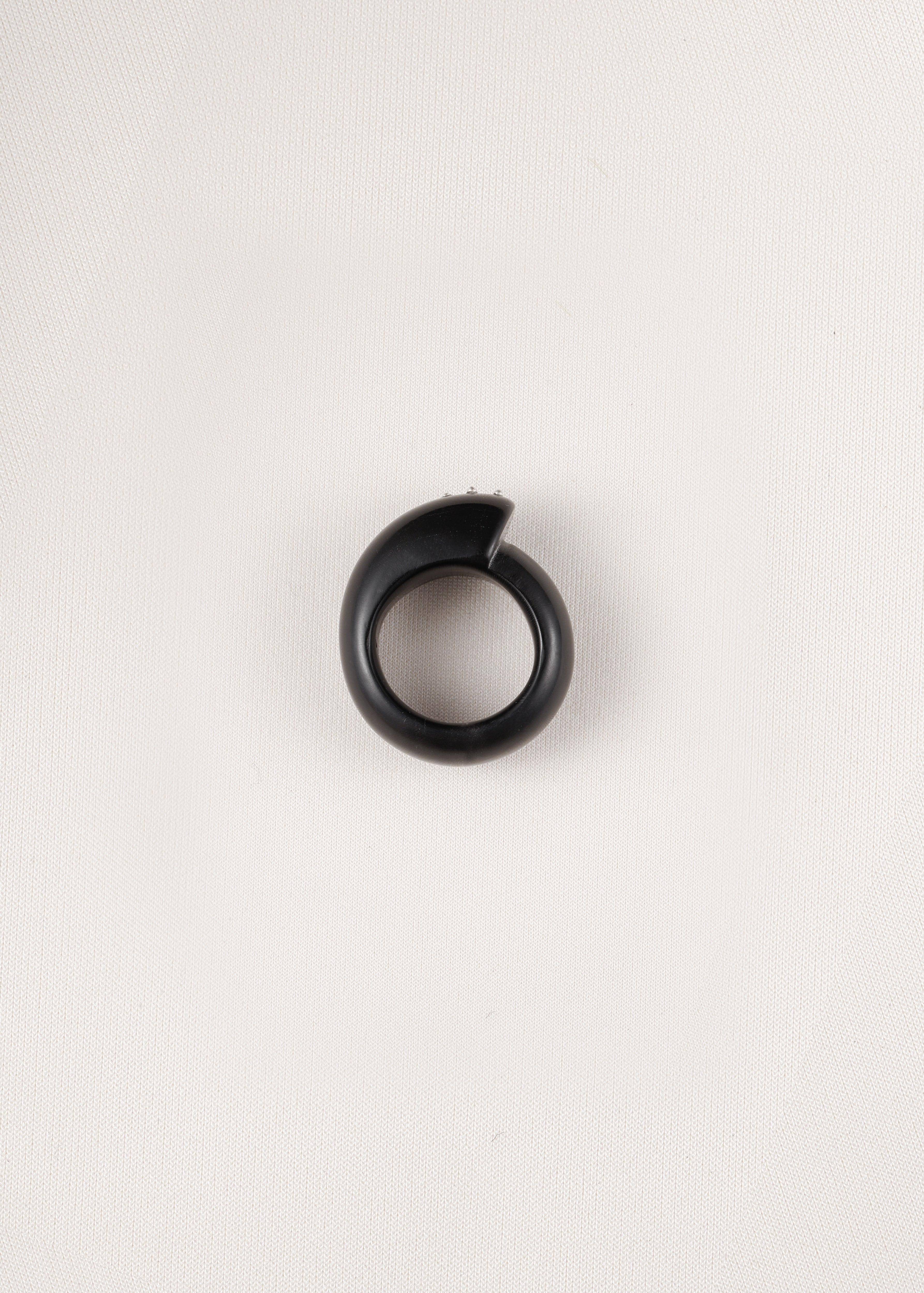 Curl Ring with Silver Rivets in Black Buffalo Horn – RIVERLAKE