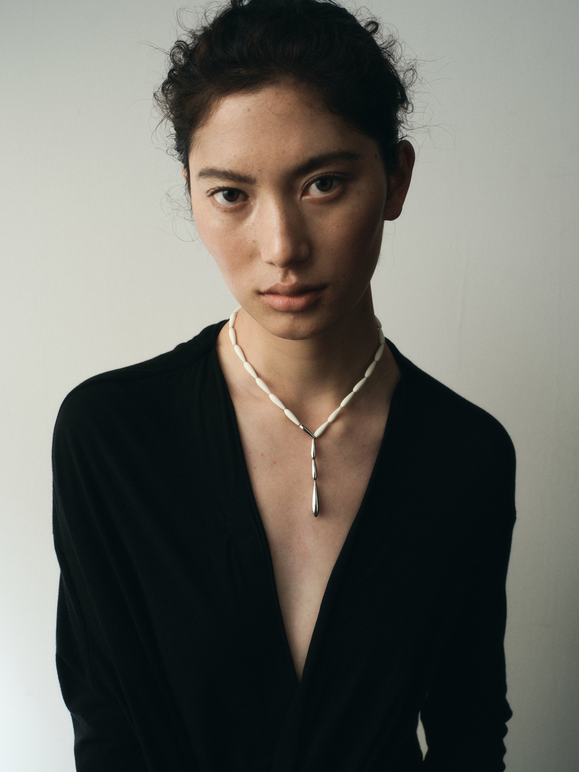 RIVERLAKE Spring Necklace made of black buffalo horn, featuring a unique and elegant design.